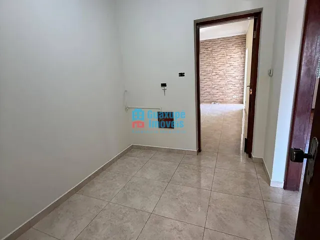 Casa para alugar, no bairro Centro em Guaxupé