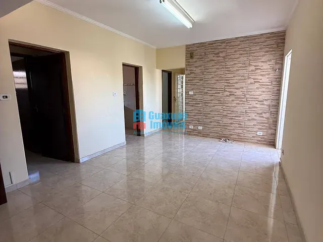 Casa para alugar, no bairro Centro em Guaxupé