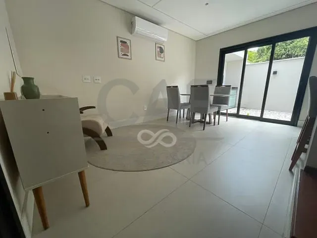 Casa 3 quartos e 4 banheiros, à venda, no bairro Villa Girassóis Holambra em Holambra