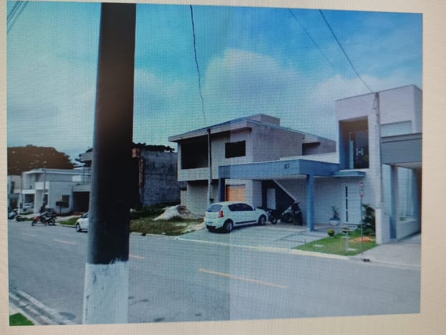 Casa com 300m² 4 quartos e 4 banheiros, à venda, no bairro Água Preta em Pindamonhangaba