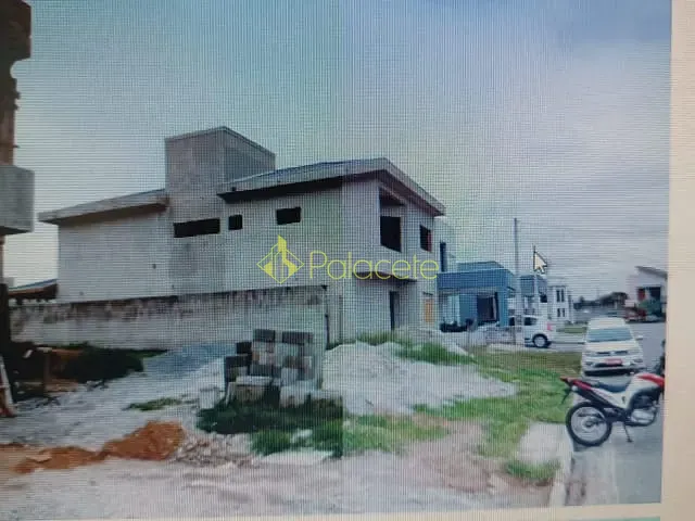 Casa com 300m² 4 quartos e 4 banheiros, à venda, no bairro Água Preta em Pindamonhangaba