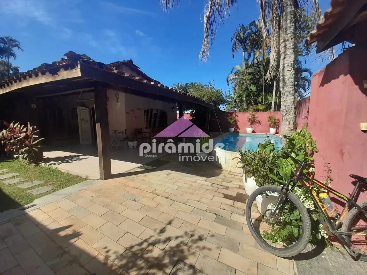 Casa, 4 quartos, 169 m² - Foto 1