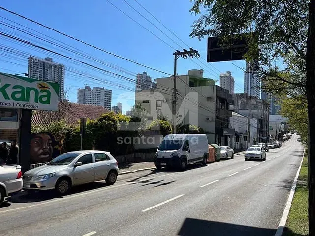 Casa com 1012m² 3 quartos e 3 banheiros, à venda, no bairro Centro em Chapecó