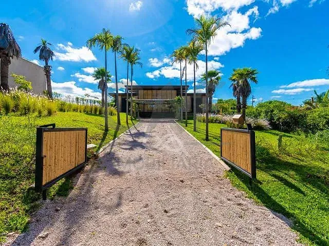 Casa 3 quartos e 4 banheiros, à venda, no bairro Cond Plaza Ville em Jaguariúna