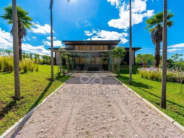 Casa 3 quartos e 4 banheiros, à venda, no bairro Cond Plaza Ville em Jaguariúna