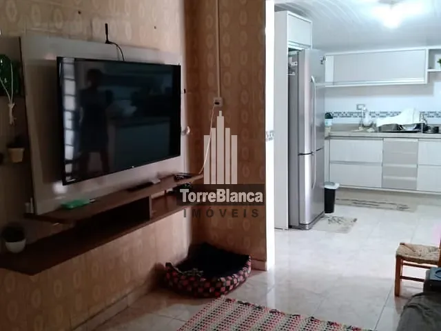 Casa com 462m² 5 quartos e 2 banheiros, à venda, no bairro Uvaranas em Ponta Grossa