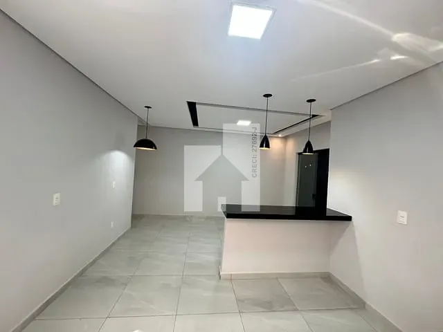 Casa com 175m² 3 quartos e 2 banheiros, à venda, no bairro Loteamento Serra dos Cristais em Várzea Paulista