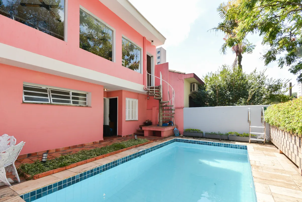 Casa para venda em Jardim da Glória com 3 quartos, sendo 1 suíte, 250m²