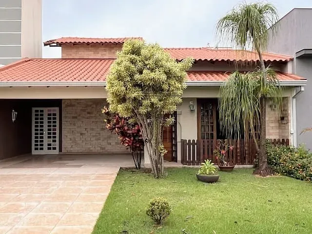 Casa com 250m² 3 quartos e 3 banheiros, à venda, no bairro condomínio Havana  em Londrina