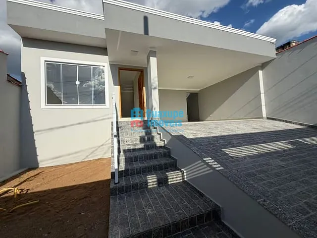 Casa com 250m² 3 quartos e 2 banheiros, à venda, no bairro Jardim Orminda em Guaxupé