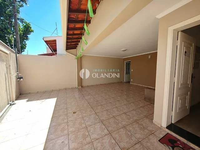 Casa com 154m² 2 quartos e 1 banheiro, à venda, no bairro Vila José Kalil Aun em Cosmópolis