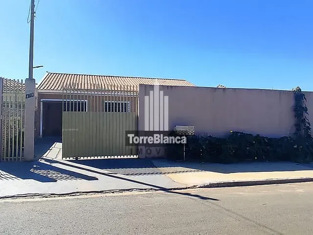 Casa com 452m² 4 quartos e 2 banheiros, à venda, no bairro Boa Vista em Ponta Grossa