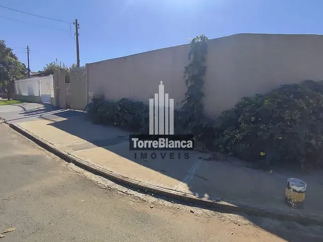 Casa com 452m² 4 quartos e 2 banheiros, à venda, no bairro Boa Vista em Ponta Grossa