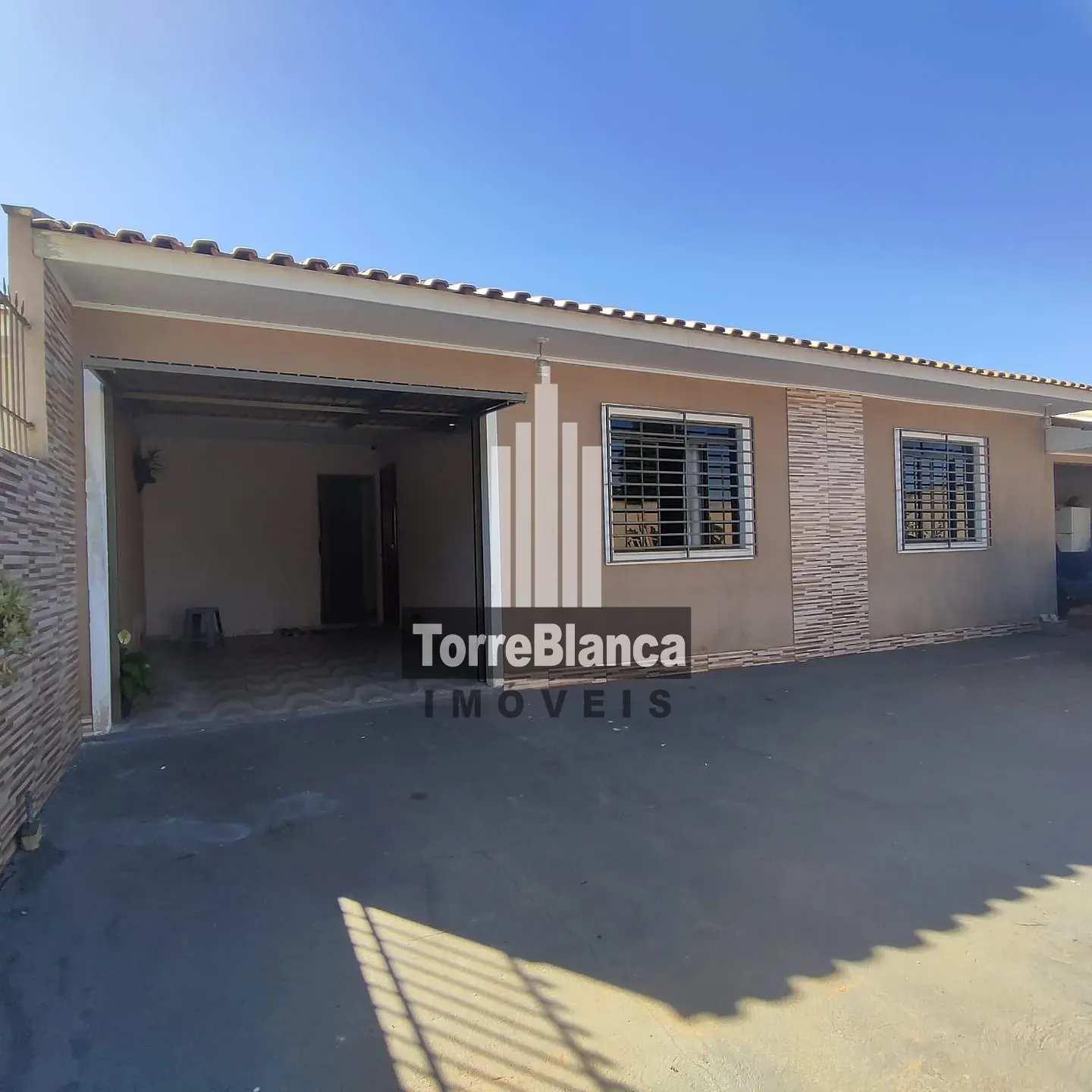 Casa, 4 quartos, 206 m² - Foto 1