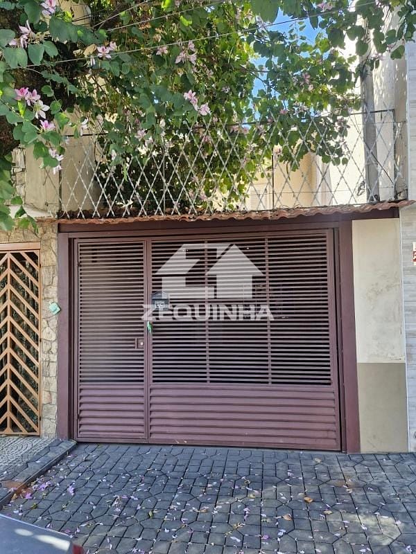 Casa à venda com 2 quartos, 10m² - Foto 2