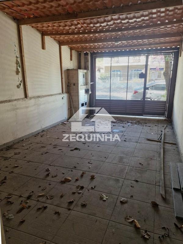 Casa à venda com 2 quartos, 10m² - Foto 4