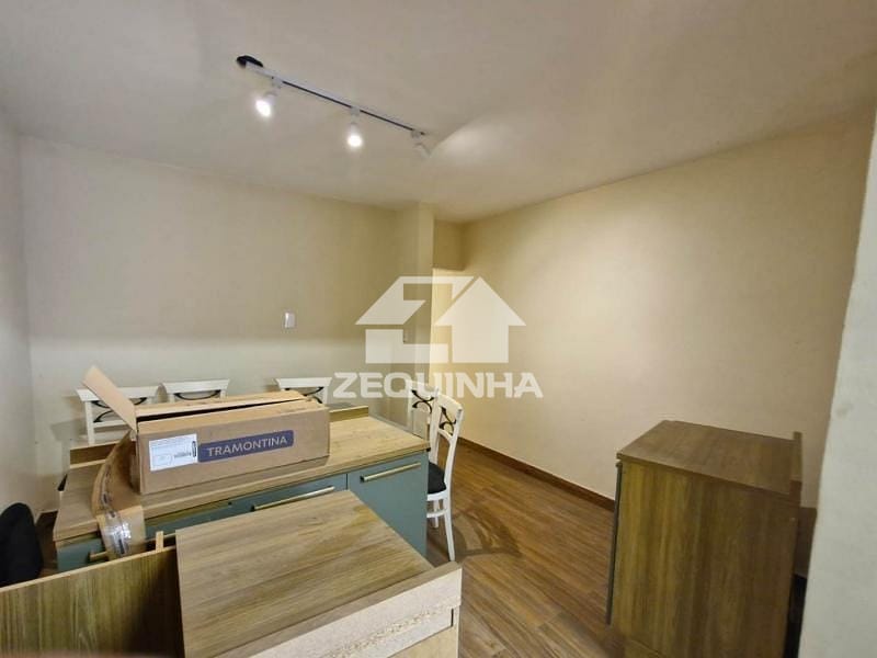 Casa à venda com 2 quartos, 10m² - Foto 8