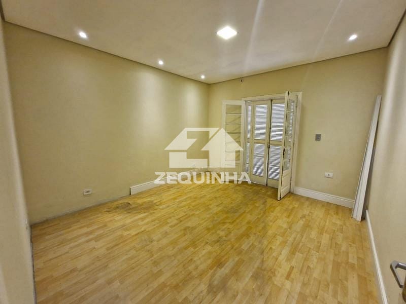 Casa à venda com 2 quartos, 10m² - Foto 18