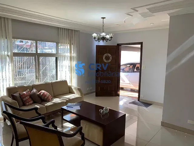 Casa 3 quartos e 4 banheiros, à venda, no bairro Champagnat em Londrina
