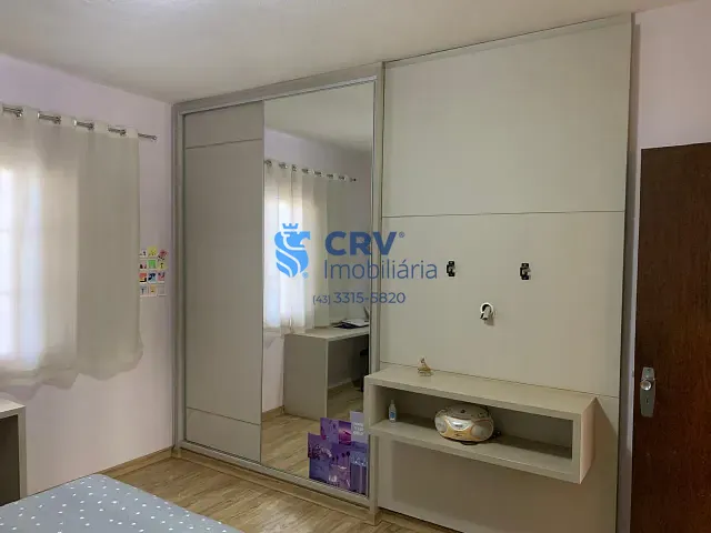 Casa 3 quartos e 4 banheiros, à venda, no bairro Champagnat em Londrina