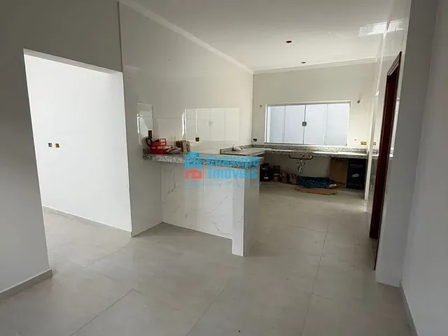 Casa com 250m² 3 quartos e 2 banheiros, à venda, no bairro Jardim Ouro Verde em Guaxupé