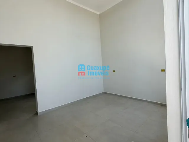 Casa com 250m² 3 quartos e 2 banheiros, à venda, no bairro Jardim Ouro Verde em Guaxupé