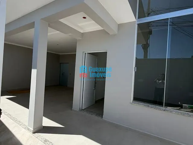 Casa com 250m² 3 quartos e 2 banheiros, à venda, no bairro Jardim Ouro Verde em Guaxupé