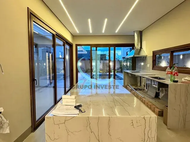 Casa com 441m² 3 quartos e 5 banheiros, à venda, no bairro Residencial e Comercial Quinta das Laranjeiras em Araraquara
