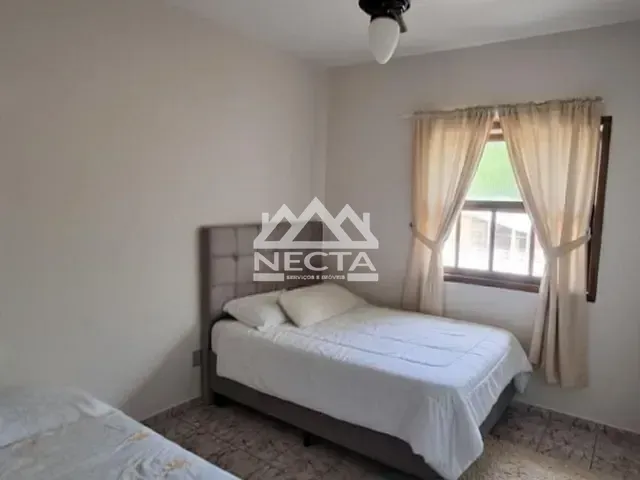 Casa com 210m² 2 quartos e 2 banheiros, à venda, no bairro Balneário Forest em Caraguatatuba