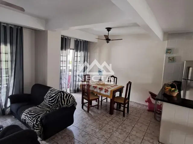 Casa com 210m² 2 quartos e 2 banheiros, à venda, no bairro Balneário Forest em Caraguatatuba