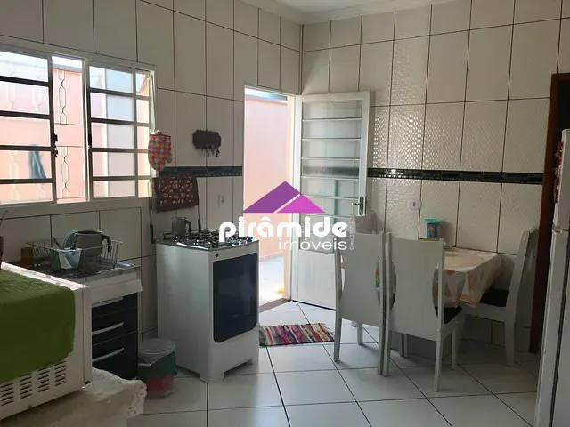 Casa com 125m² 2 quartos e 1 banheiro, à venda, no bairro Jardim Pararangaba em São José dos Campos