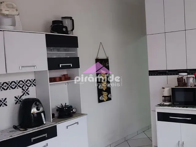 Casa com 125m² 2 quartos e 1 banheiro, à venda, no bairro Jardim Pararangaba em São José dos Campos
