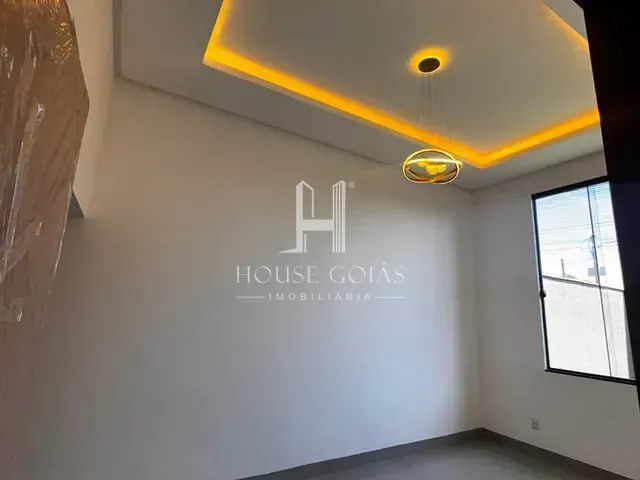 Casa com 180m² 3 quartos e 2 banheiros, à venda, no bairro Residencial Solar Garden II em Aparecida de Goiânia