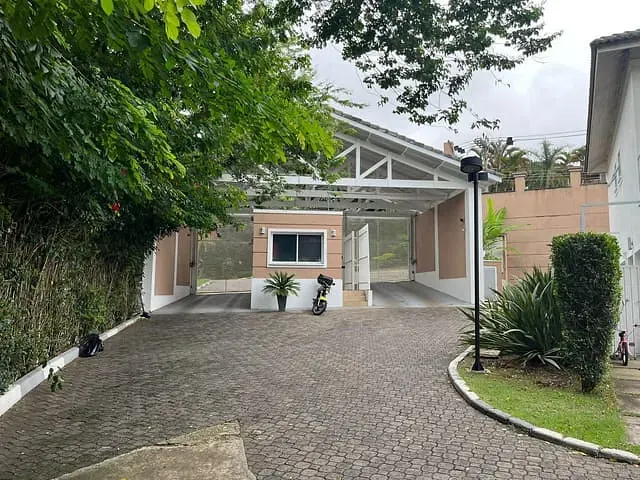Casa com 324m² 4 quartos e 4 banheiros, à venda, no bairro Jardim Maria Tereza em Cotia