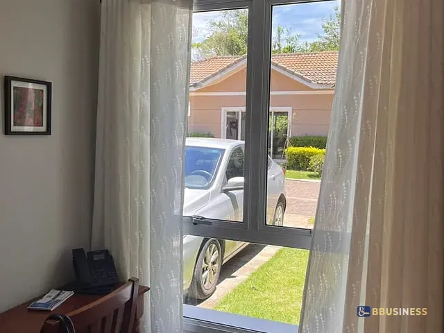 Casa com 324m² 4 quartos e 4 banheiros, à venda, no bairro Jardim Maria Tereza em Cotia
