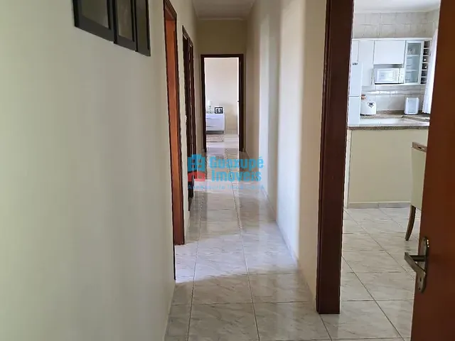 Casa com 340m² 3 quartos e 2 banheiros, à venda, no bairro Agenor de Lima em Guaxupé