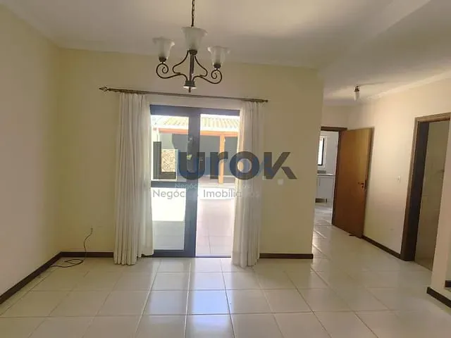 Casa com 207m² 3 quartos e 3 banheiros, à venda, no bairro Lenheiro em Valinhos