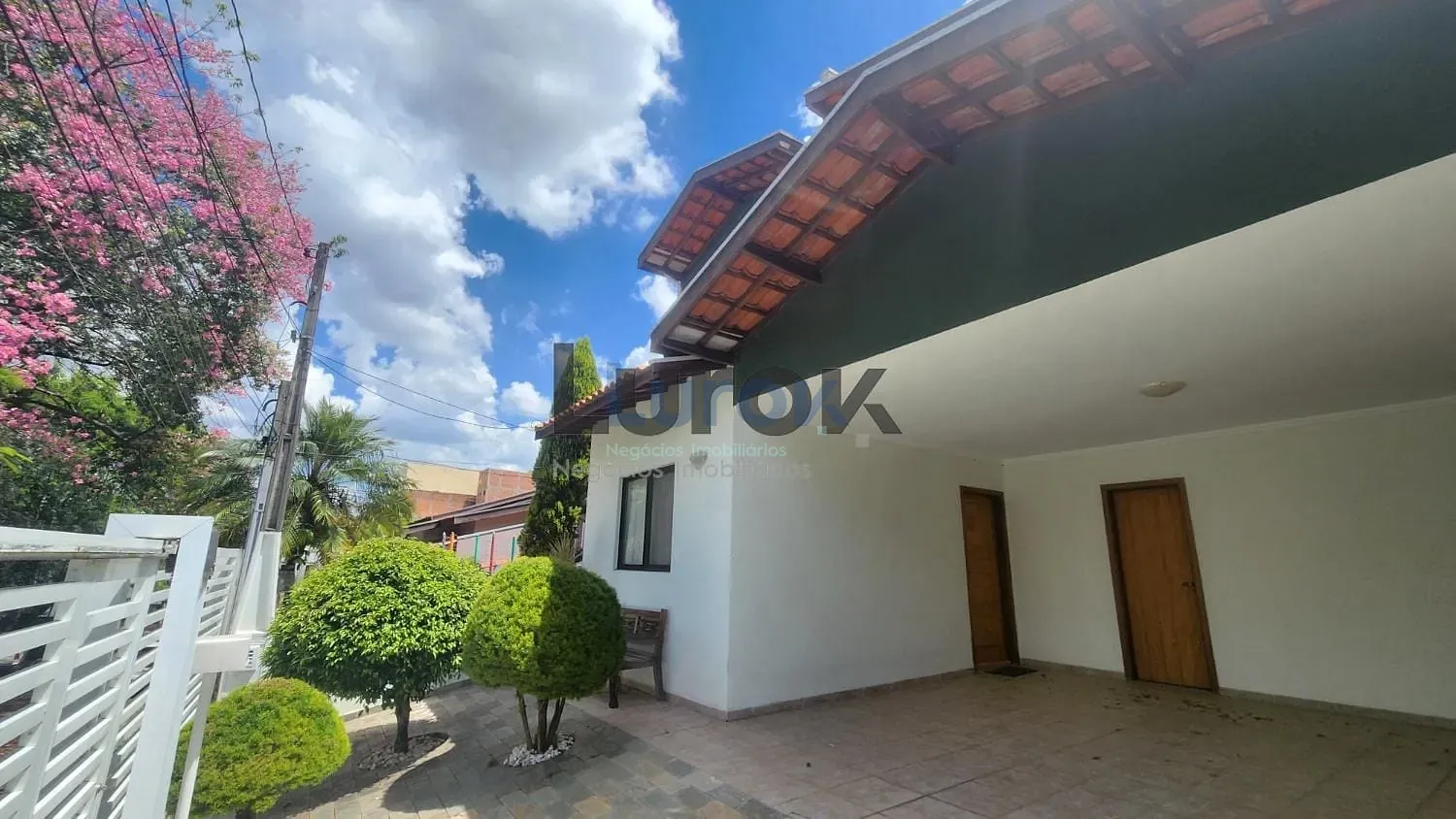 Casa, 3 quartos, 182 m² - Foto 1