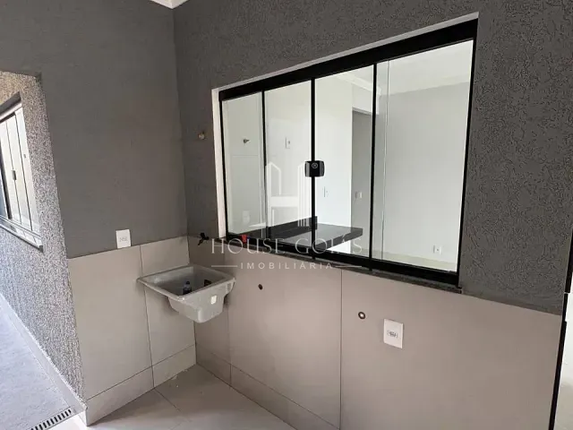 Casa com 10m² 3 quartos e 2 banheiros, à venda, no bairro Setor dos Bandeirantes em Aparecida de Goiânia