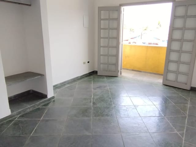 Casa 2 quartos e 2 banheiros, para alugar, no bairro Indaiá em Bertioga