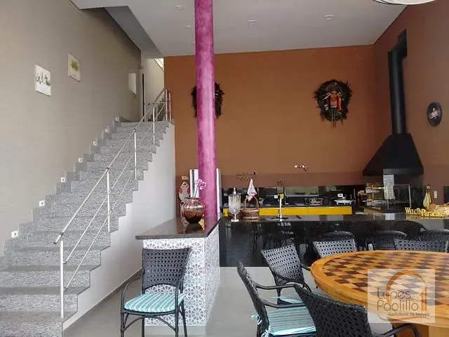 Casa com 800m² 3 quartos e 4 banheiros, à venda, no bairro Condominio Porto Atibaia em Atibaia