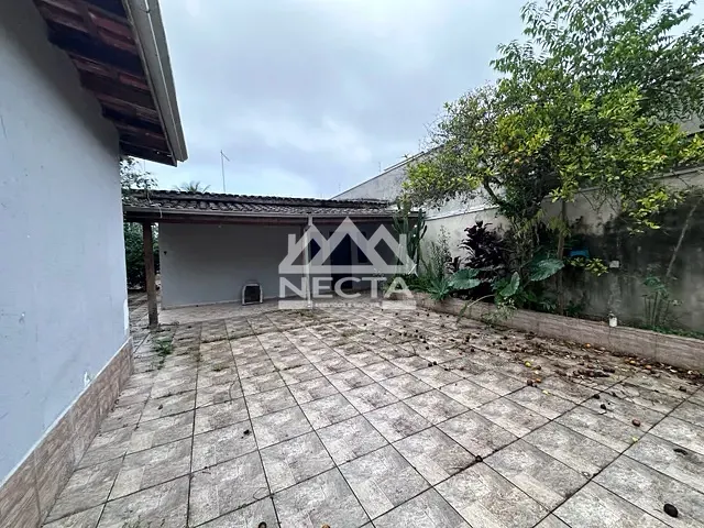Casa com 360m² 3 quartos e 2 banheiros, à venda, no bairro Cidade Jardim em Caraguatatuba