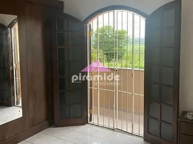 Casa com 125m² 3 quartos e 1 banheiro, à venda, no bairro Jardim das Indústrias em São José Dos Campos