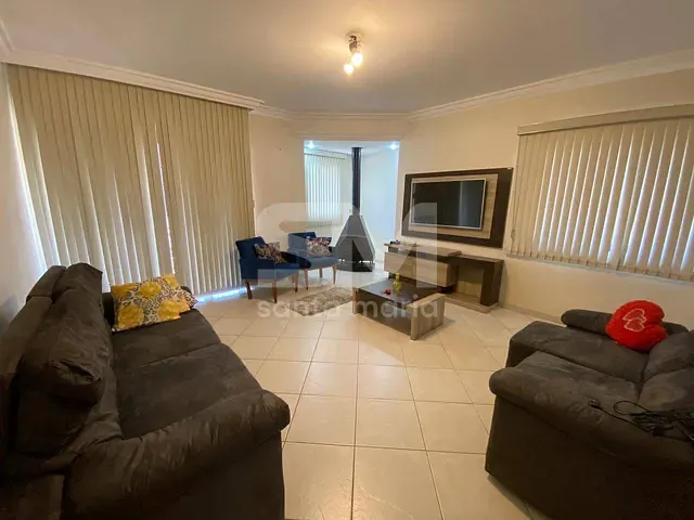 Casa 3 quartos e 2 banheiros, para alugar, no bairro Jardim Itália em Chapecó