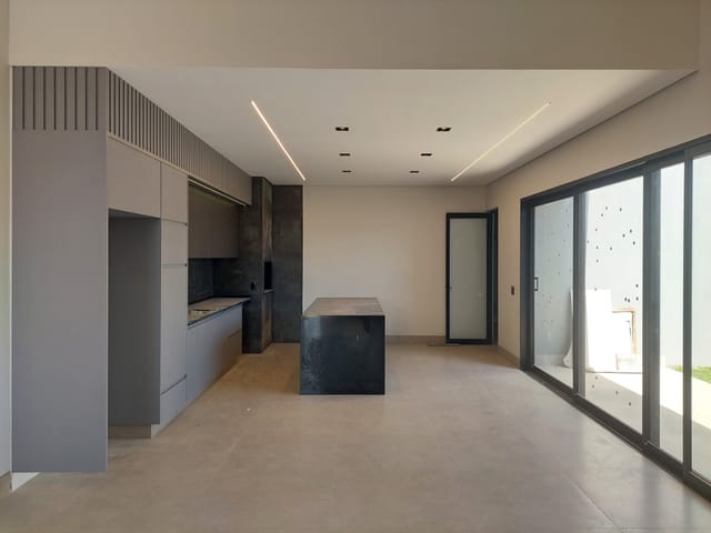 Casa com 250m² 3 quartos e 2 banheiros, à venda, no bairro Residencial Boa Vista em Birigüi