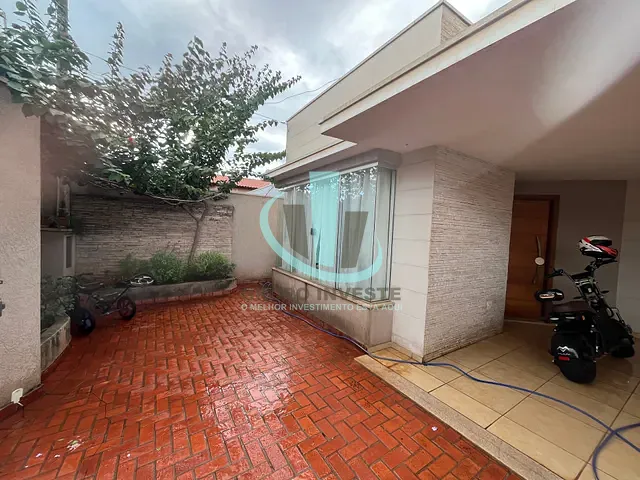 Casa com 312m² 3 quartos e 4 banheiros, à venda, no bairro Centro em Araraquara