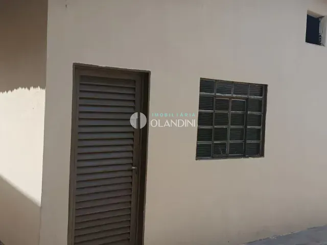 Casa 3 quartos e 1 banheiro, para alugar, no bairro Jardim Planalto em Artur Nogueira