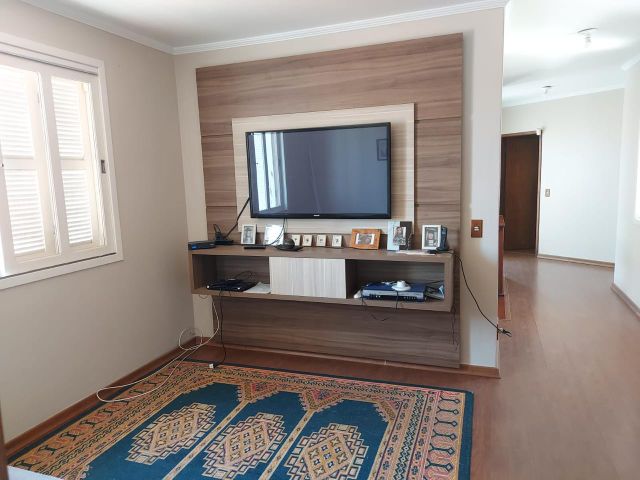 Casa com 300m² 4 quartos e 4 banheiros, à venda, no bairro Três Vendas em Pelotas