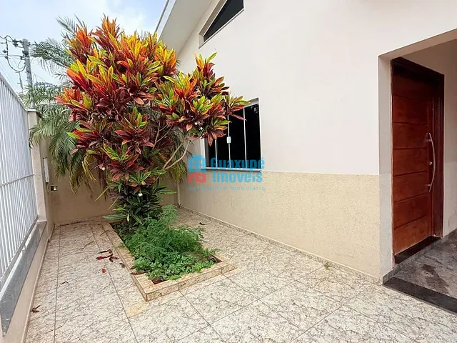 Casa 3 quartos e 4 banheiros, à venda, no bairro Parque das Orquídeas em Guaxupé