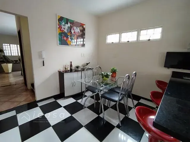 Casa com 175m² 3 quartos e 2 banheiros, à venda, no bairro Vila Santos em Caçapava
